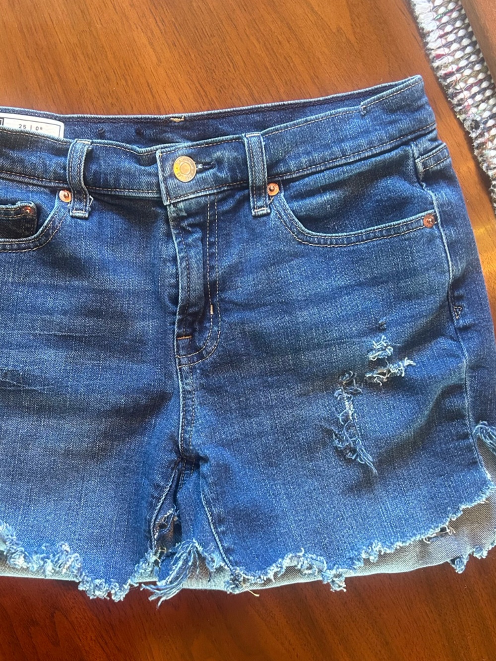 GAP Mid-Rise Vintage Denim Cutoff Hand Distressed  Shorts🪡🦋💙